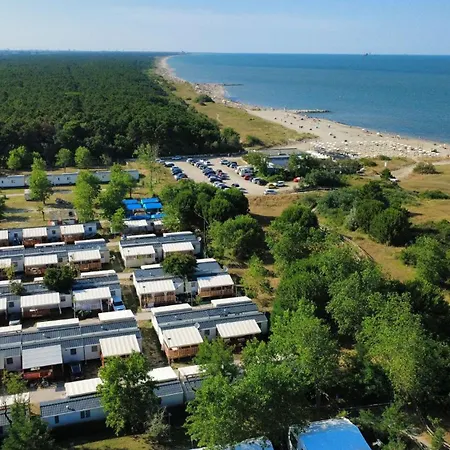 Kamp alanı Village *