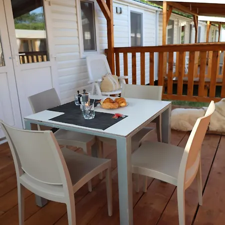 Campingplatz Village *